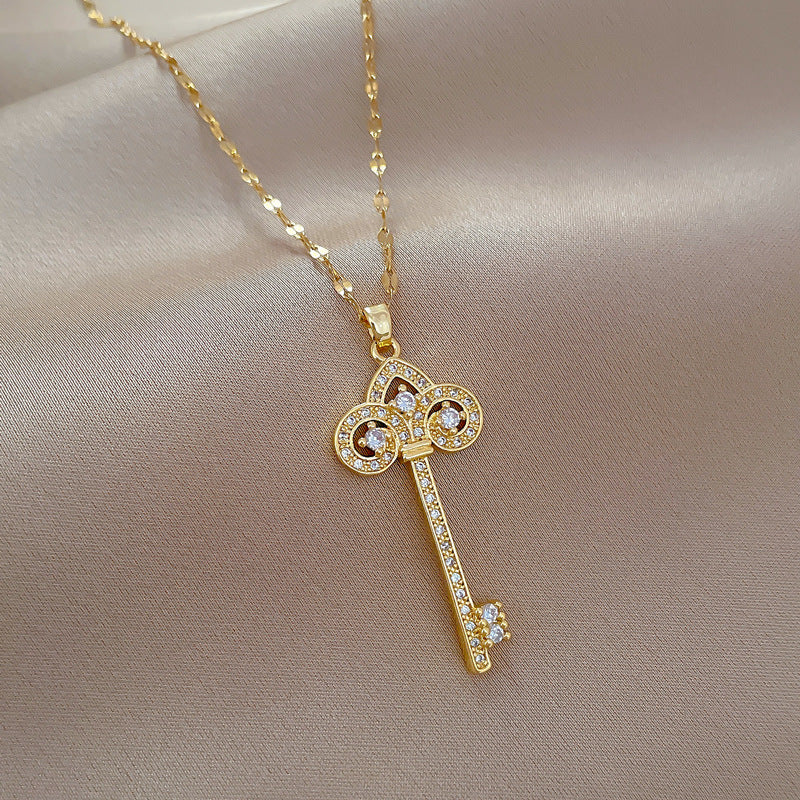 Unlock Your Shine Crystal Key Necklace – 18K Gold Plated Elegant Pendant