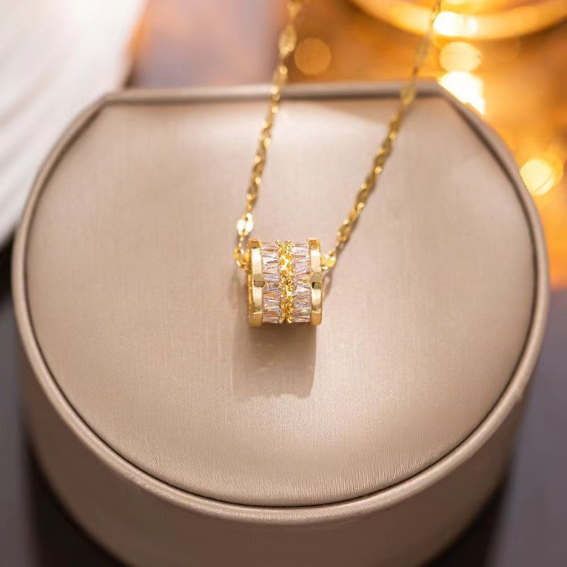 18″ Gold Necklace with Baguette Barrel Pendant