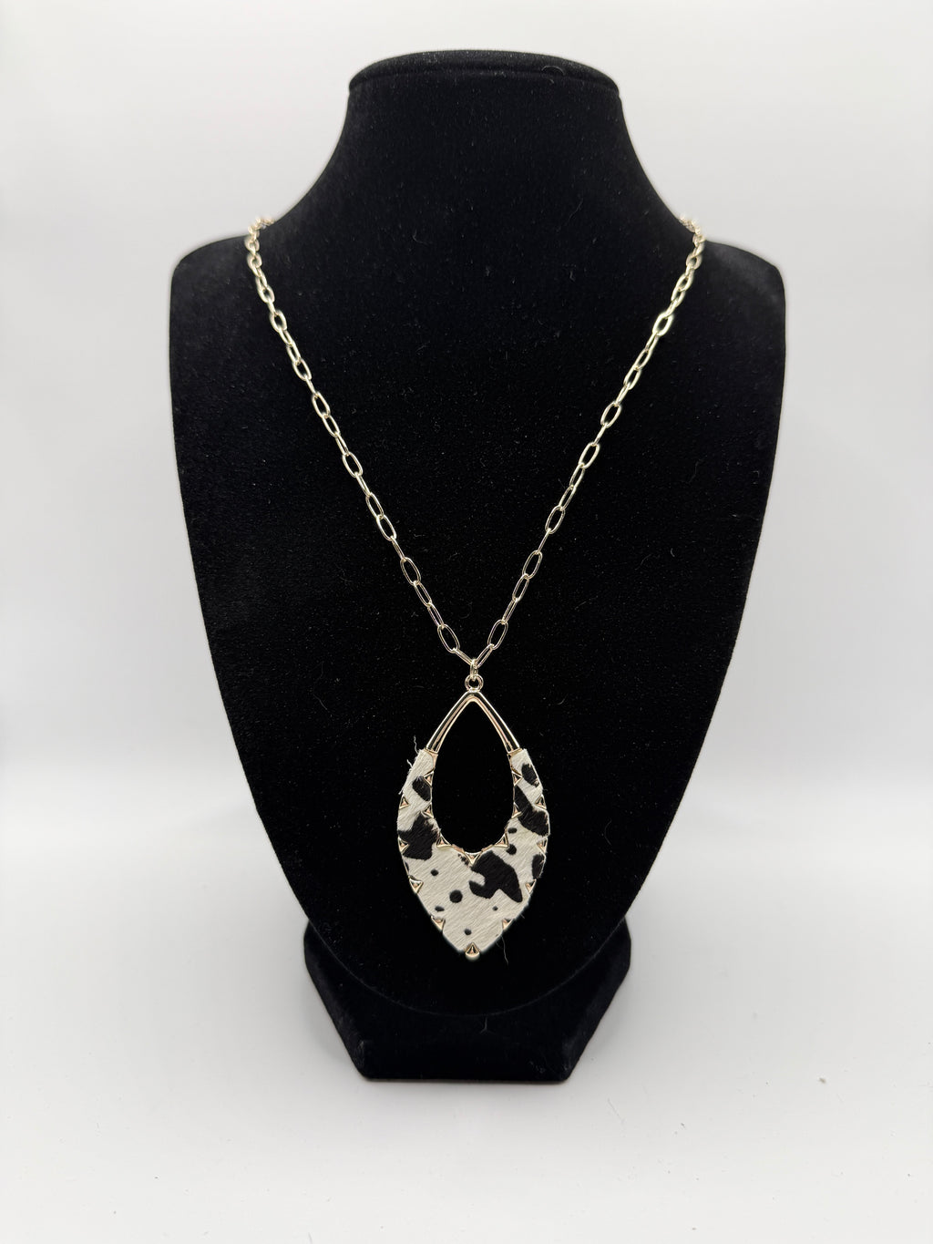 24″ Long Gold Paperclip Chain Necklace with Cowhide-Style Pendant + 32″ Extender