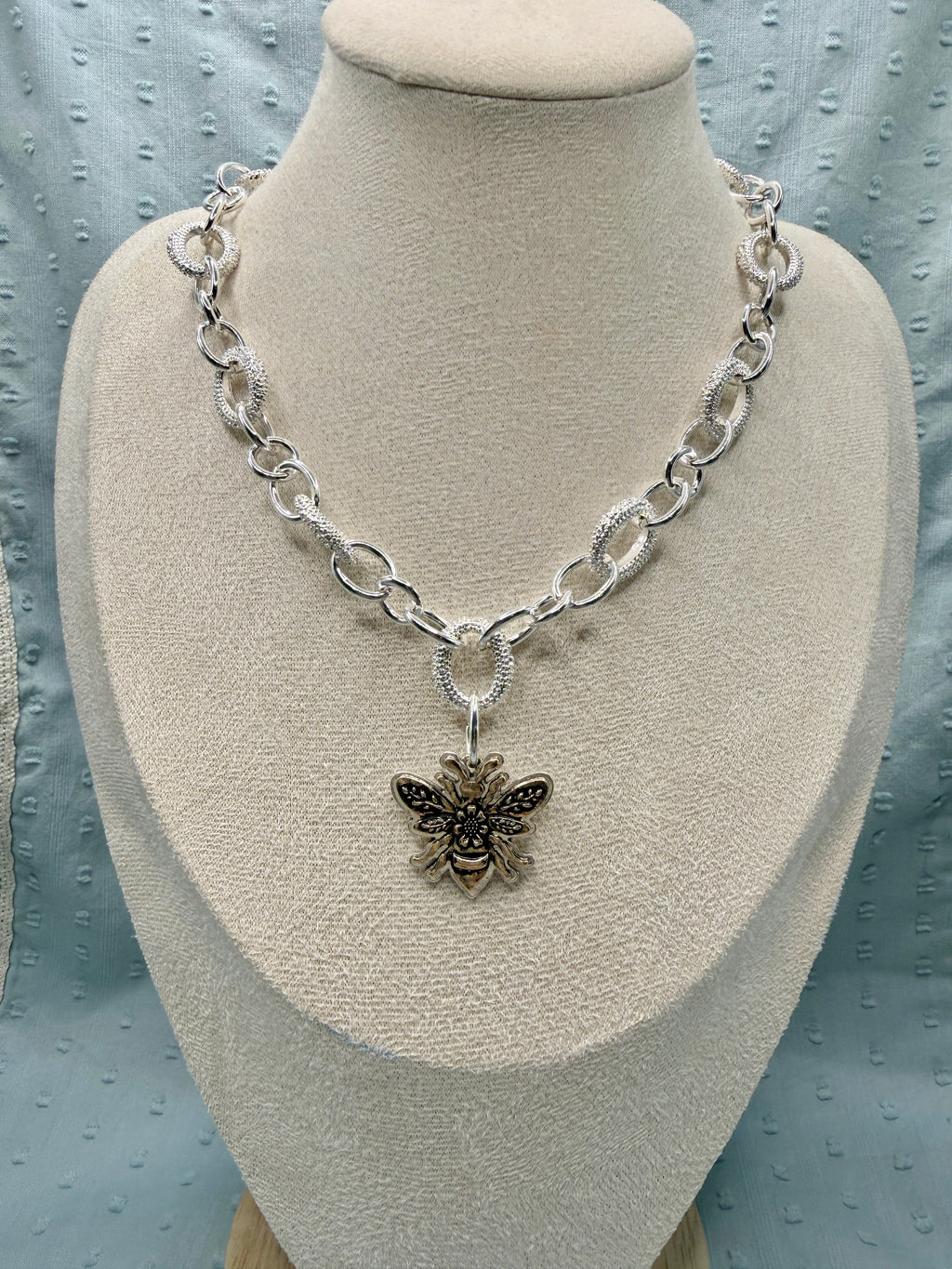 Queen Bee Necklace - Handmade luxe