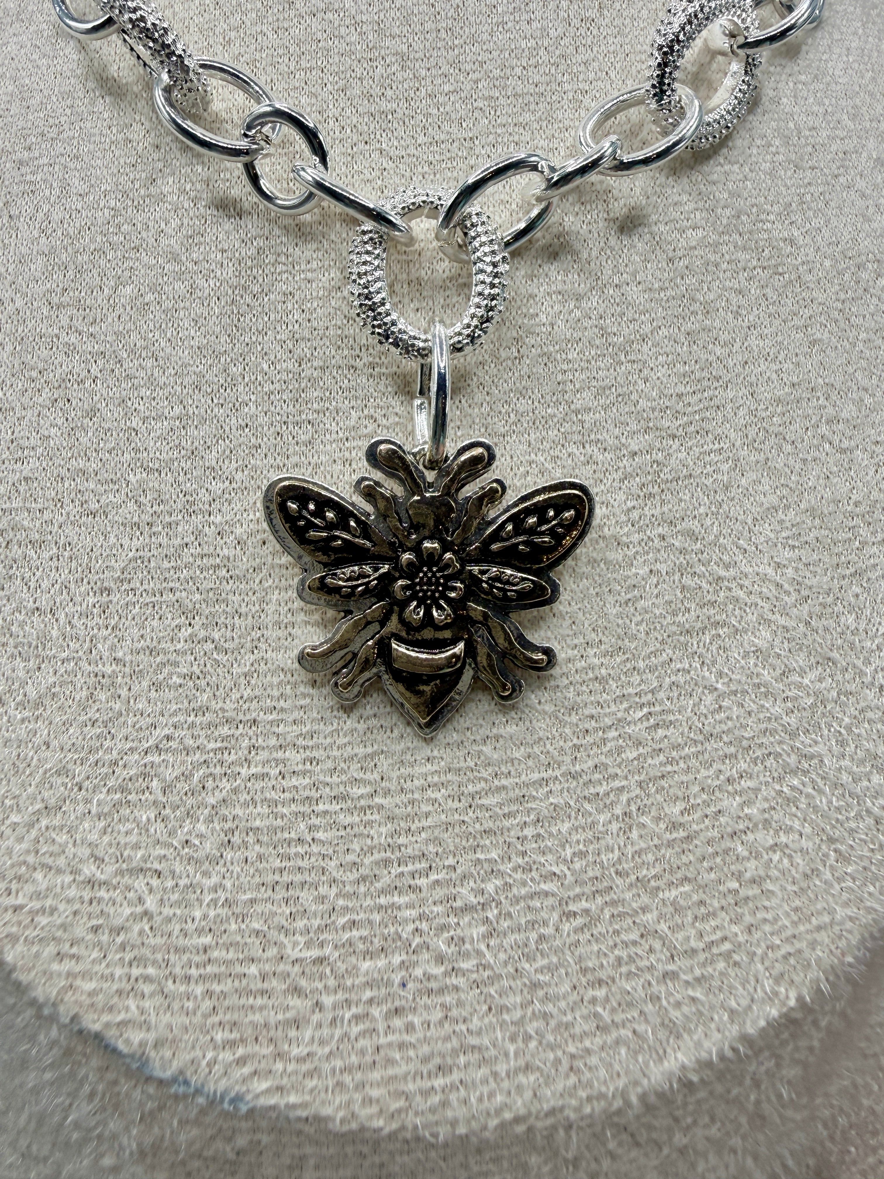 Queen Bee Necklace - Handmade luxe