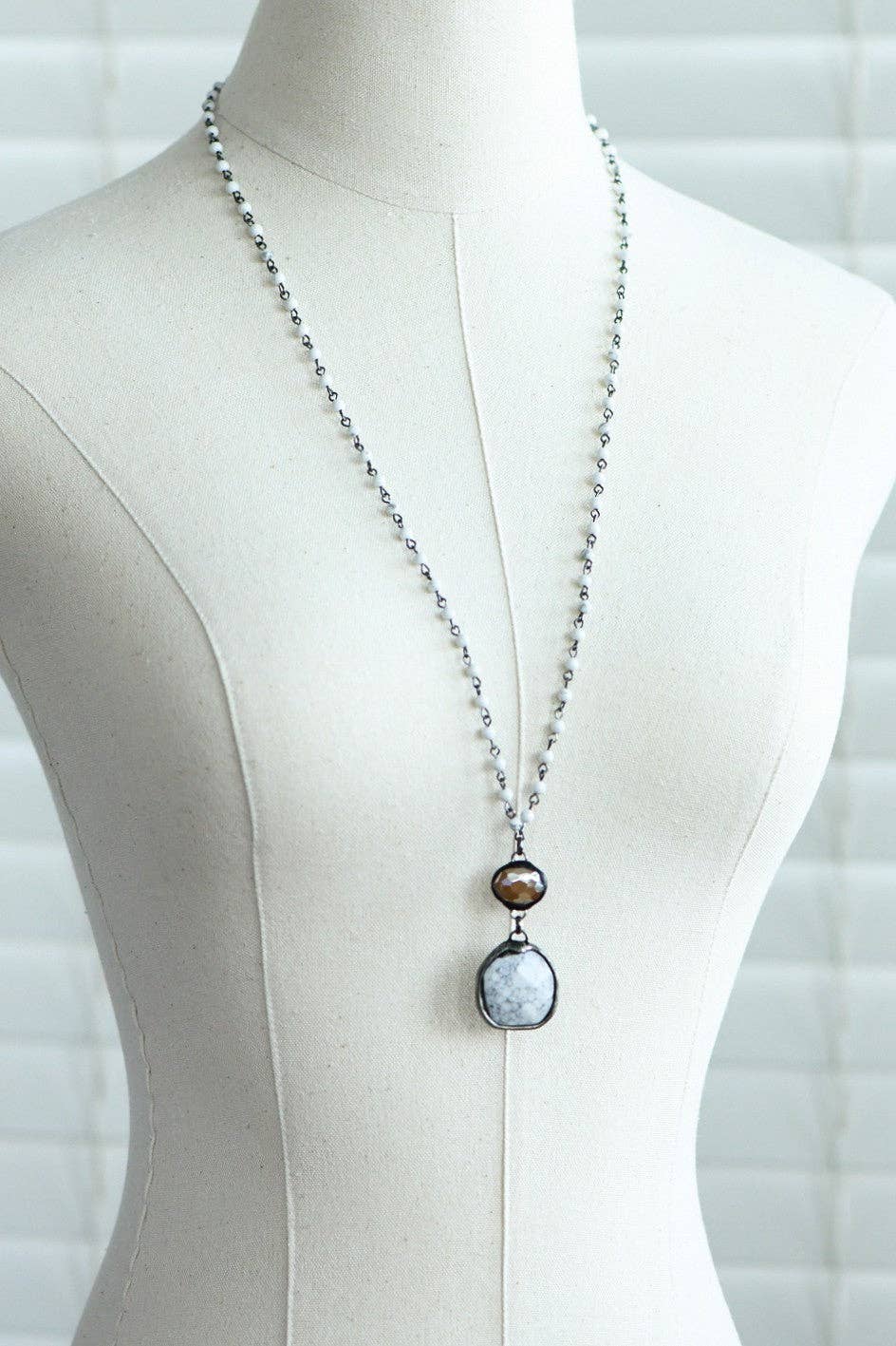 White Howlite Beaded Chain Necklace - 7266